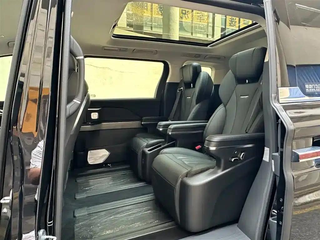 Hongqi HQ9 PHEV 2024 2.0T AWD Business Edition — миниатюра 10