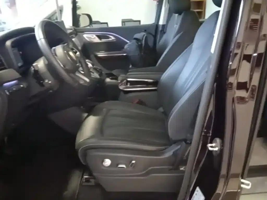 Hongqi HQ9 PHEV 2024 2.0T AWD Luxury Edition — миниатюра 15