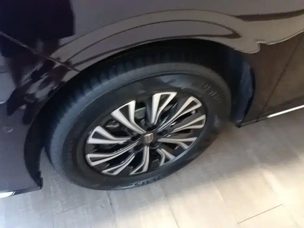 Hongqi HQ9 PHEV 2024 2.0T AWD Luxury Edition — миниатюра 23
