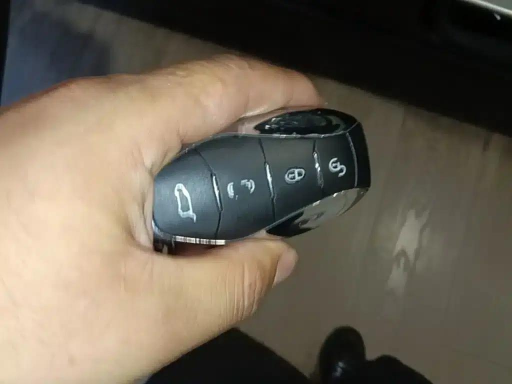 Hongqi HQ9 PHEV 2024 2.0T AWD Luxury Edition — миниатюра 9