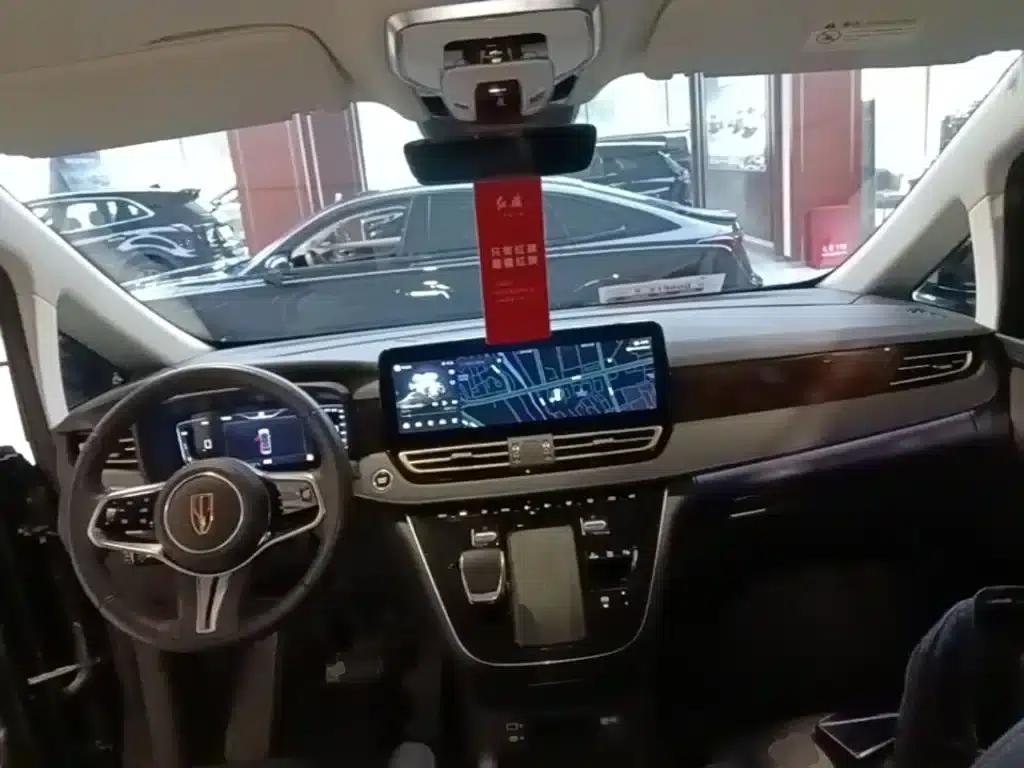 Hongqi HQ9 PHEV 2024 2.0T AWD Luxury Edition — миниатюра 10