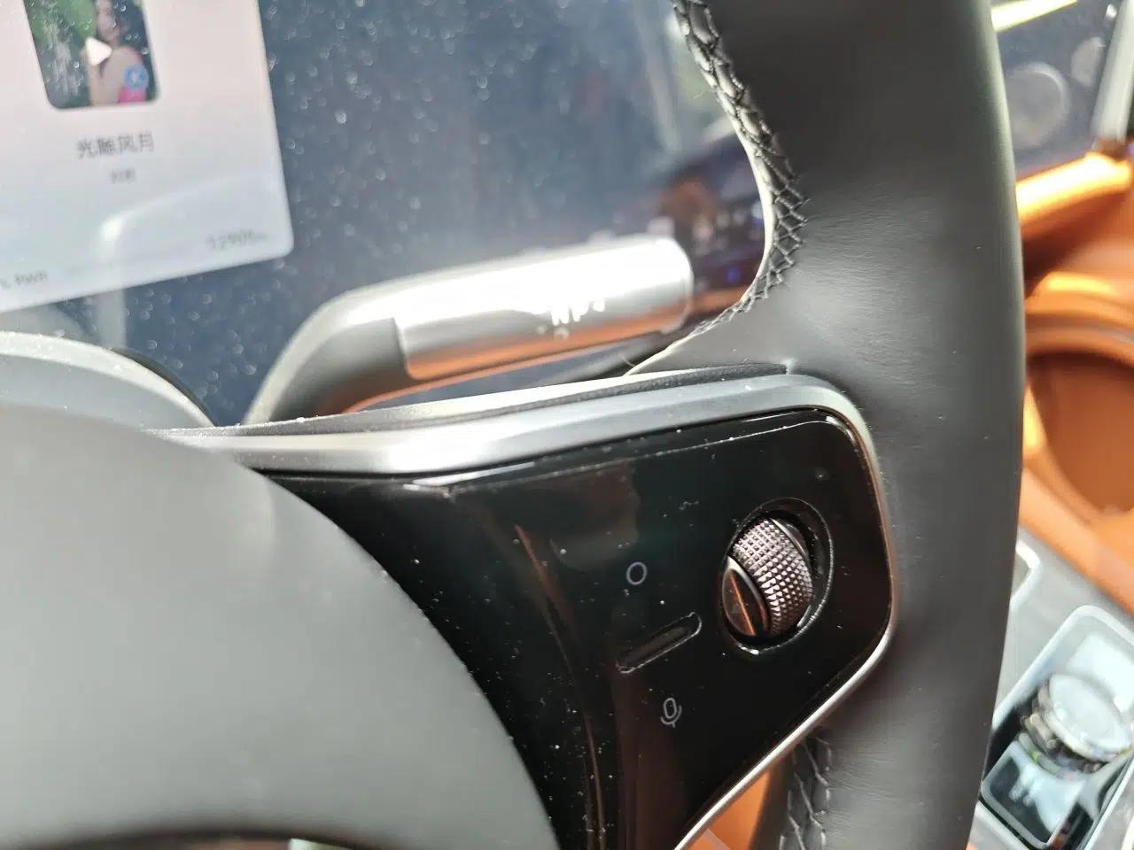 Hima AITO M9 2025 Extended-Range Max Version 52 kWh 5-Seater Edition — миниатюра 14