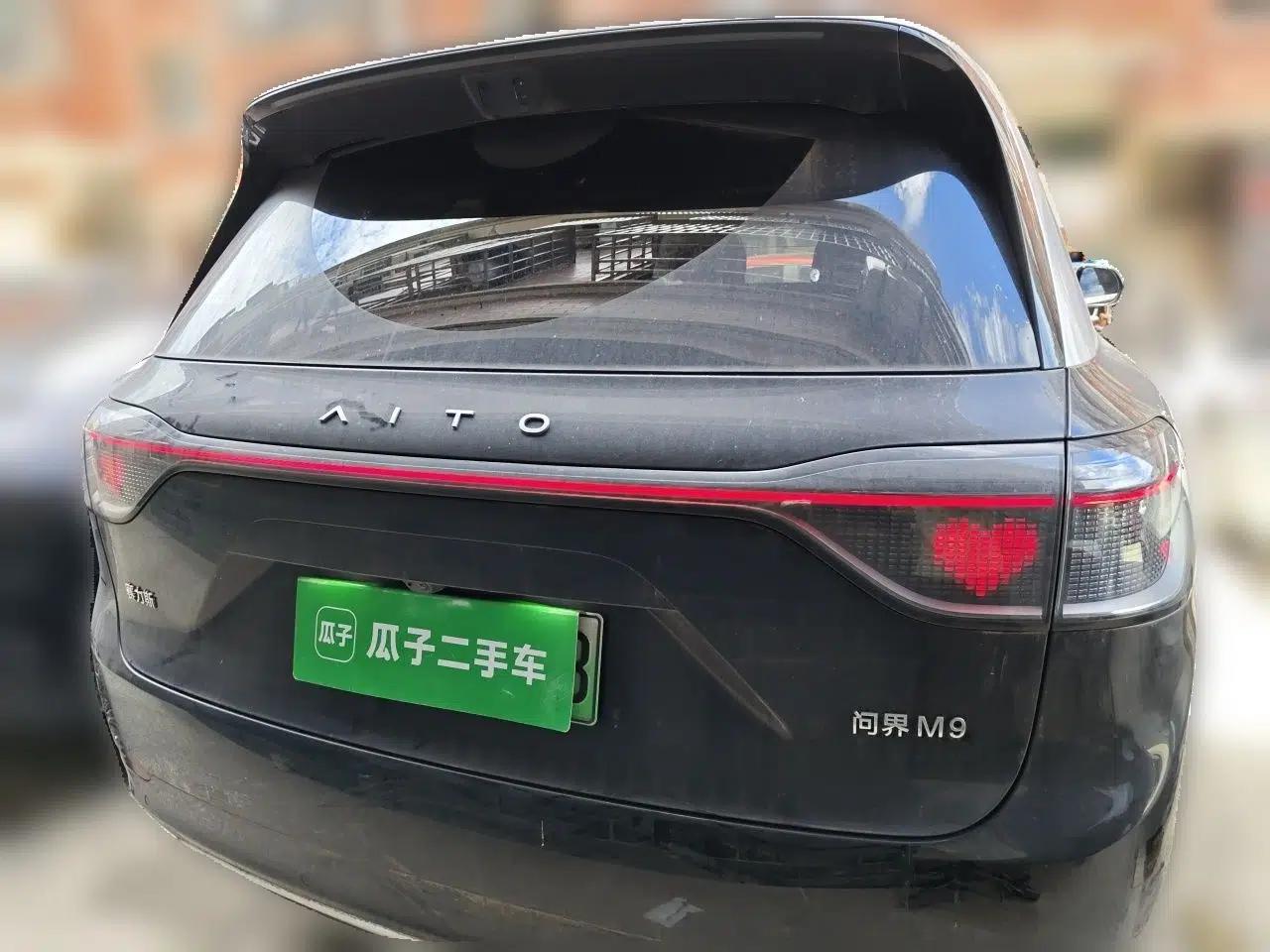 Hima AITO M9 2025 Extended-Range Max Version 52 kWh 5-Seater Edition — миниатюра 5