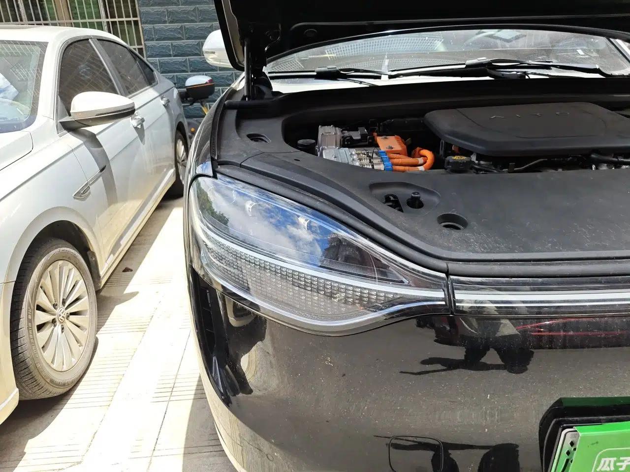 Hima AITO M9 2025 Extended-Range Max Version 52 kWh 5-Seater Edition — миниатюра 7