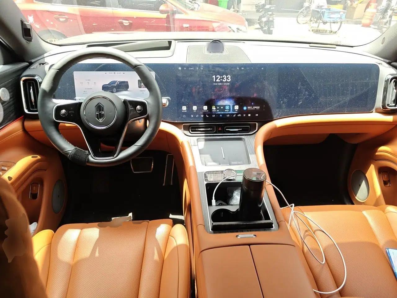 Hima AITO M9 2025 Extended-Range Max Version 52 kWh 5-Seater Edition — миниатюра 9