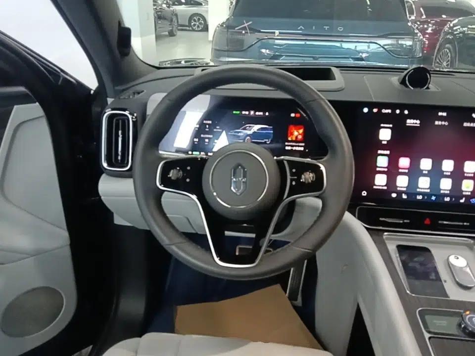 Hima AITO M9 2024 All-Electric Ultra Version 100 kWh 6-Seater Model — миниатюра 18