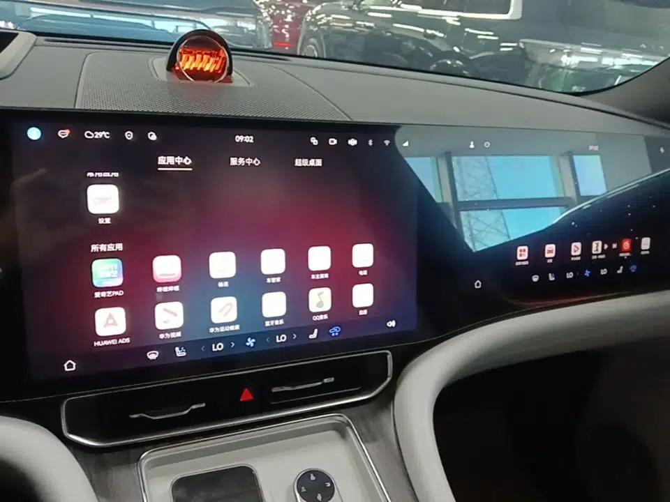 Hima AITO M9 2024 All-Electric Ultra Version 100 kWh 6-Seater Model — миниатюра 20