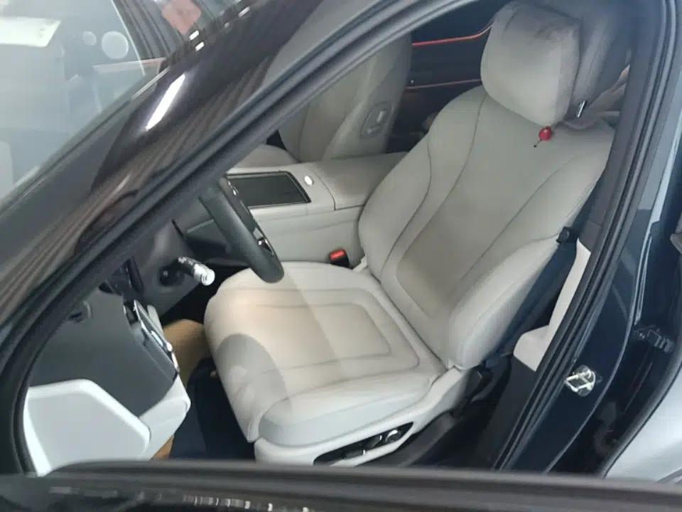 Hima AITO M9 2024 All-Electric Ultra Version 100 kWh 6-Seater Model — миниатюра 22