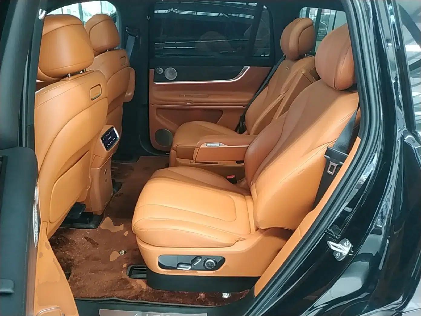 Hima AITO M9 2024 Range-Extended Ultra Version 42 kWh 6-Seater Model — миниатюра 20