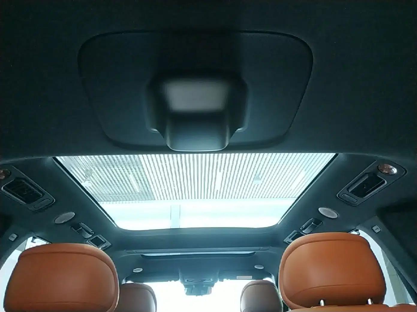 Hima AITO M9 2024 Range-Extended Ultra Version 42 kWh 6-Seater Model — миниатюра 21