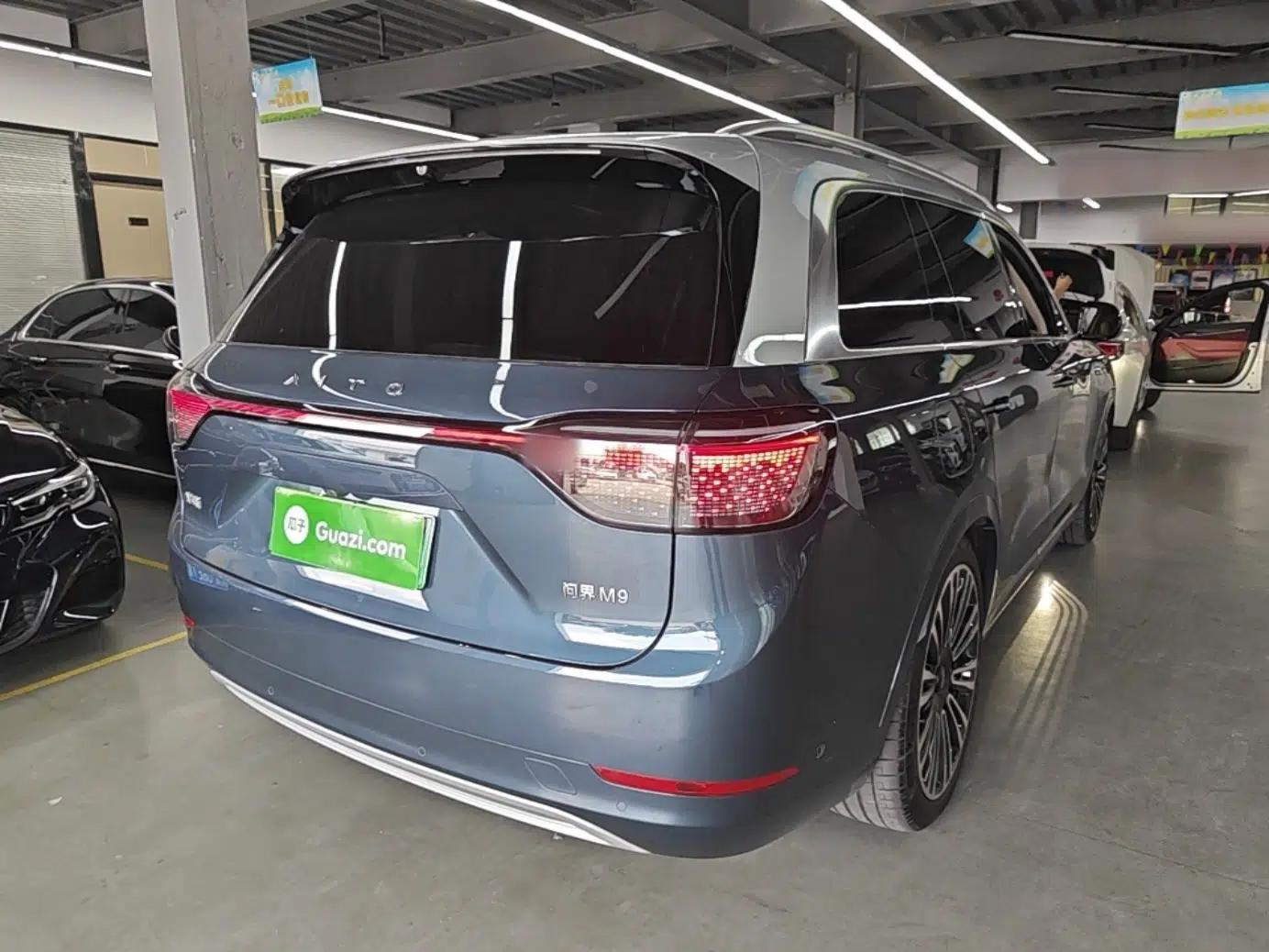 Hima AITO M9 2024 Range-Extended Ultra Version 52 kWh 6-Seater Model — миниатюра 6