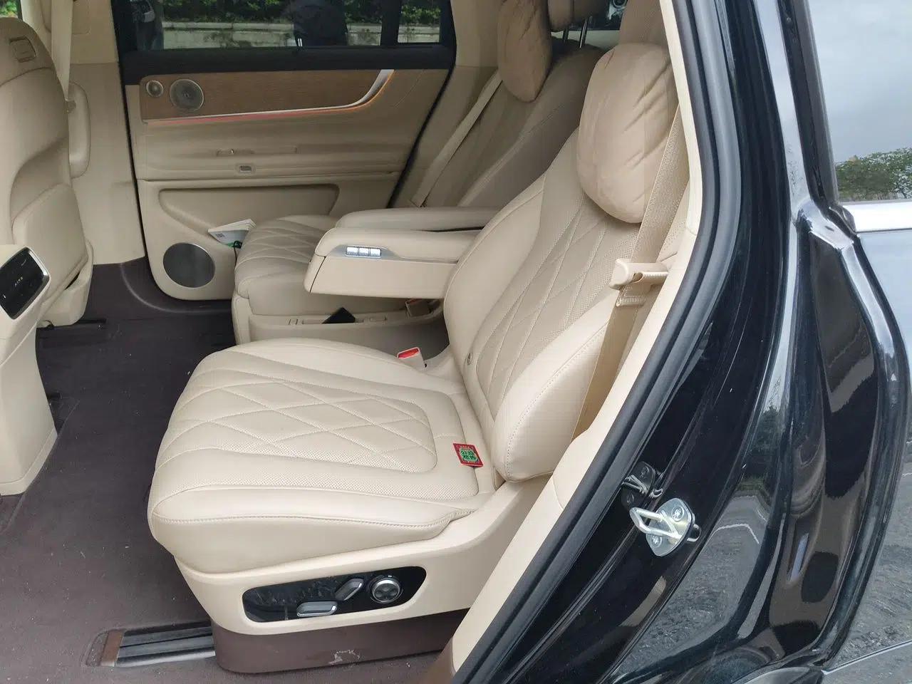 Hima AITO M9 2024 Range-Extended Ultra Version 42 kWh 6-Seater Model — миниатюра 17