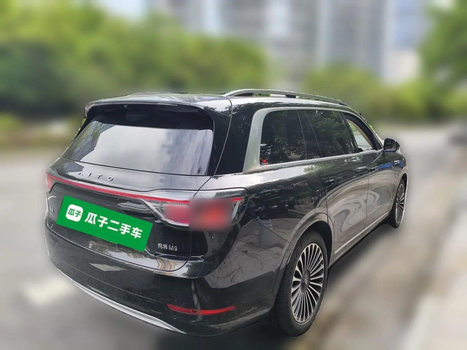 Hima AITO M9 2024 Range-Extended Ultra Version 42 kWh 6-Seater Model — миниатюра 6