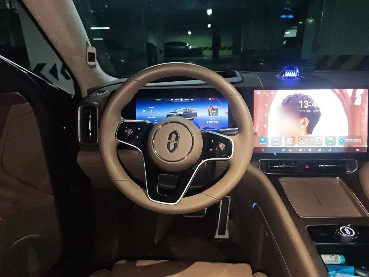 Hima AITO M9 2025 Extended-Range Max Version 52 kWh 6-Seater Edition — миниатюра 10
