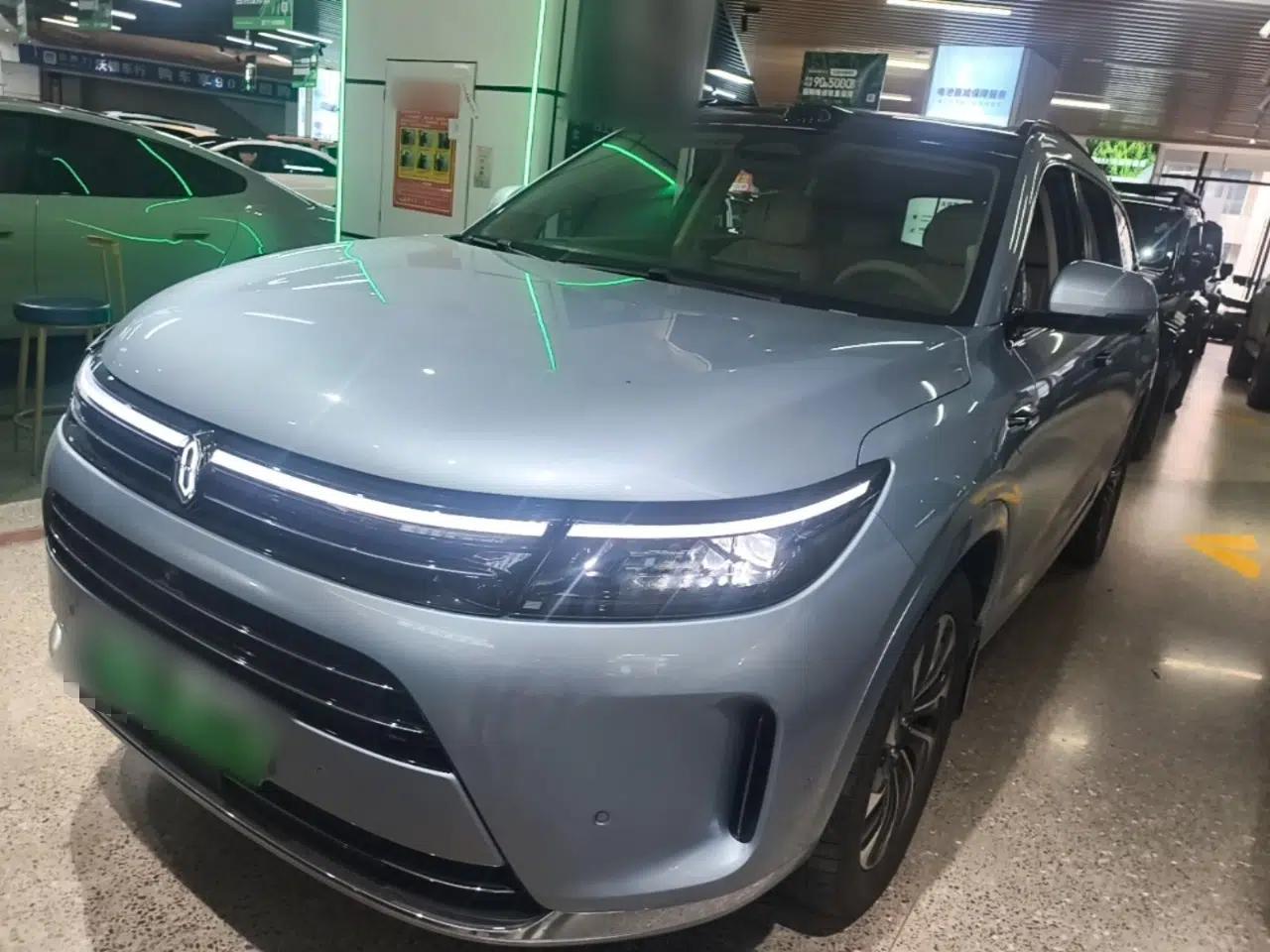 Hima AITO M7 2024 1.5T Intelligent Driving 4WD Max Edition 5 Seats — миниатюра 1