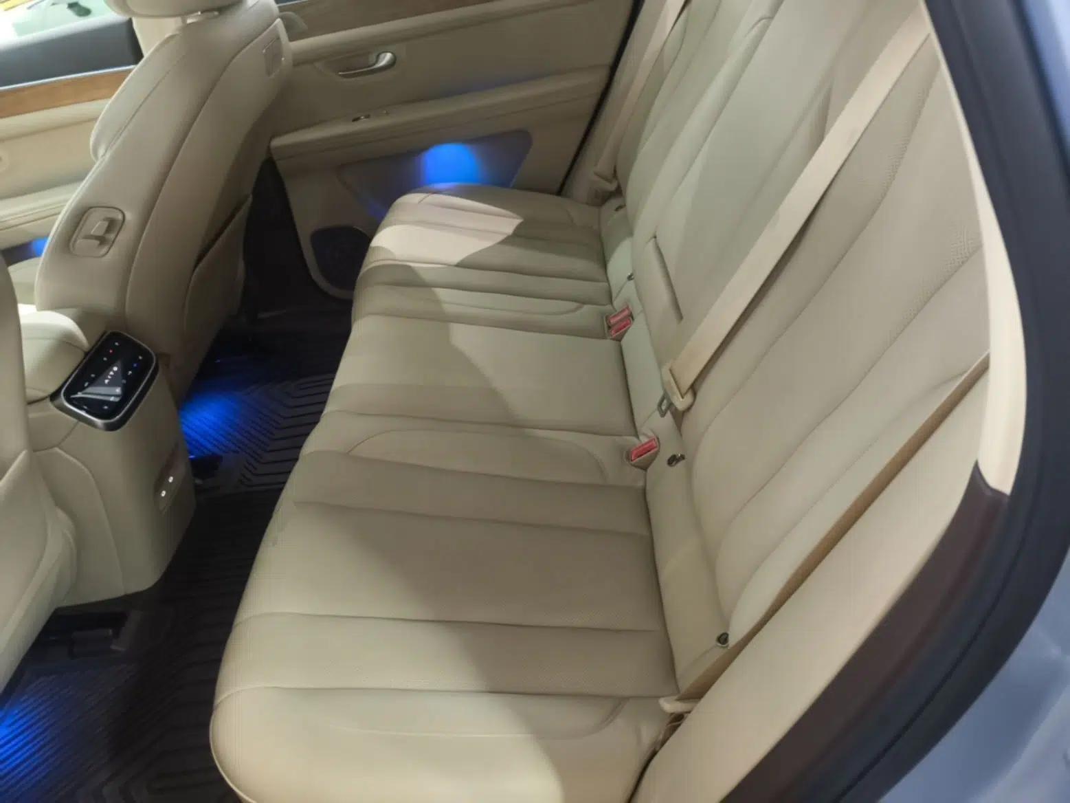 Hima AITO M7 2024 1.5T Intelligent Driving 4WD Max Edition 5 Seats — миниатюра 20