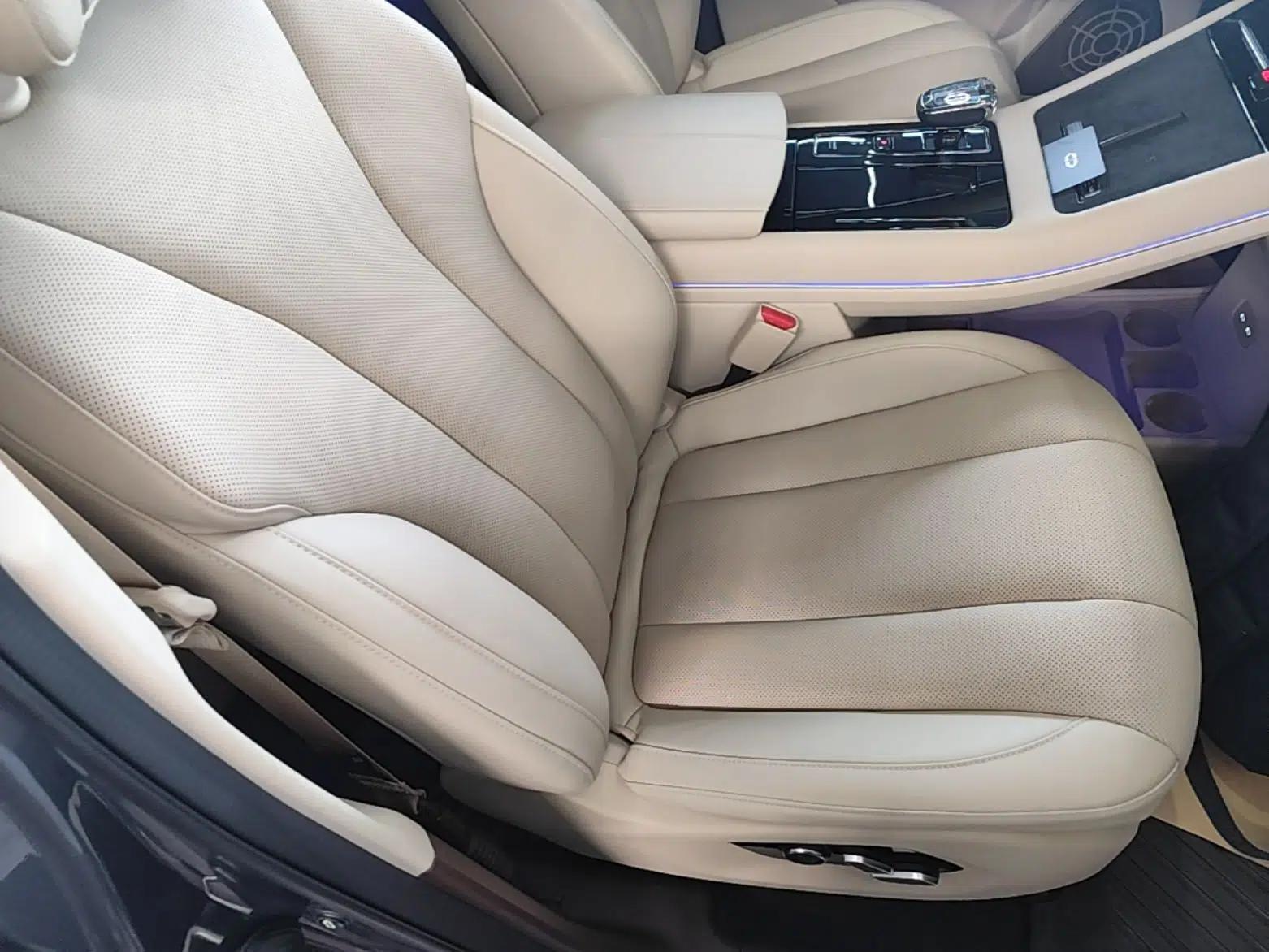 Hima AITO M7 2024 1.5T Intelligent Drive 4x4 Max Edition 6 Seats — миниатюра 24