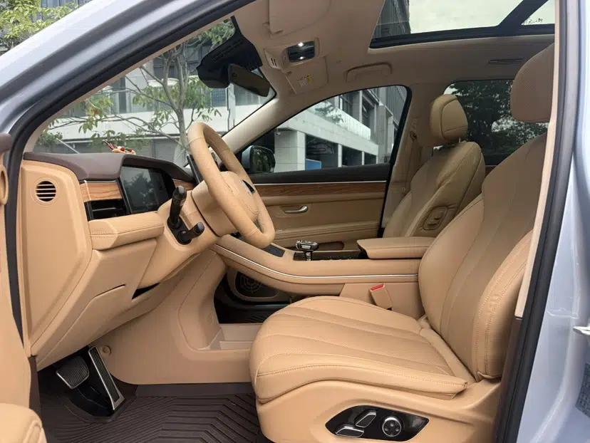 Hima AITO M7 2024 1.5T Rear-Drive Plus Version 5 Seats — миниатюра 34