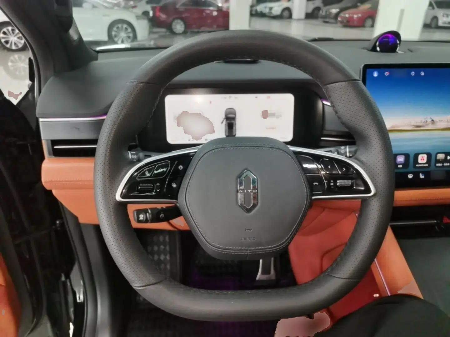 Hima AITO M7 2024 1.5T Intelligent Drive 4WD Ultra Version 5 Seats — миниатюра 13