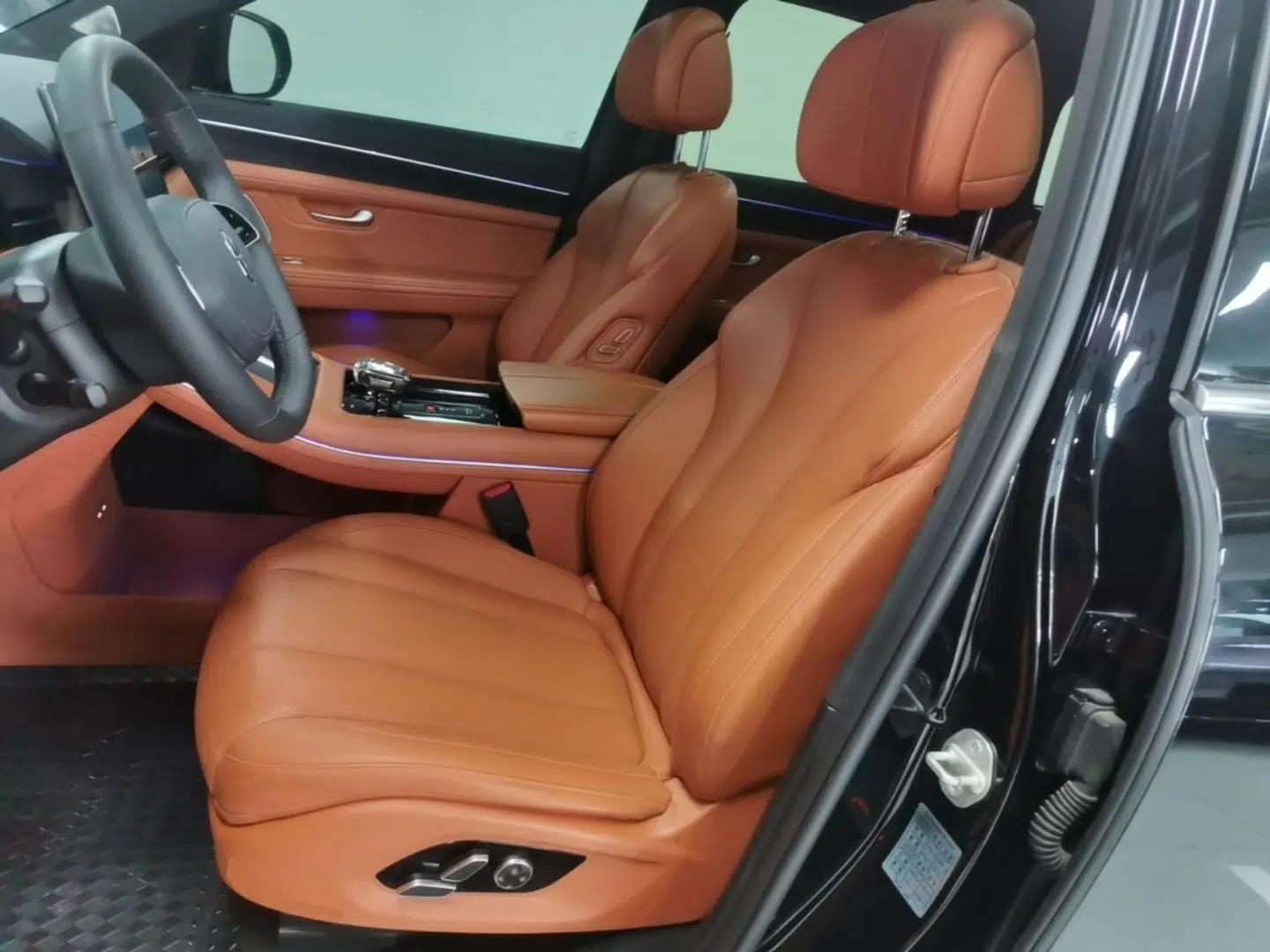 Hima AITO M7 2024 1.5T Intelligent Drive 4WD Ultra Version 5 Seats — миниатюра 17