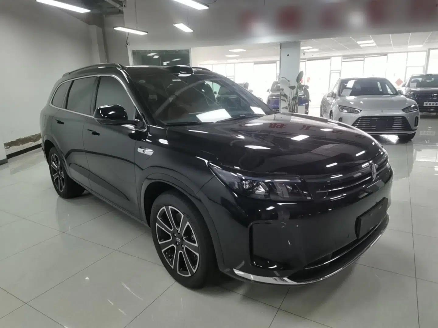Hima AITO M7 2024 1.5T Intelligent Drive 4WD Ultra Version 5 Seats — миниатюра 3