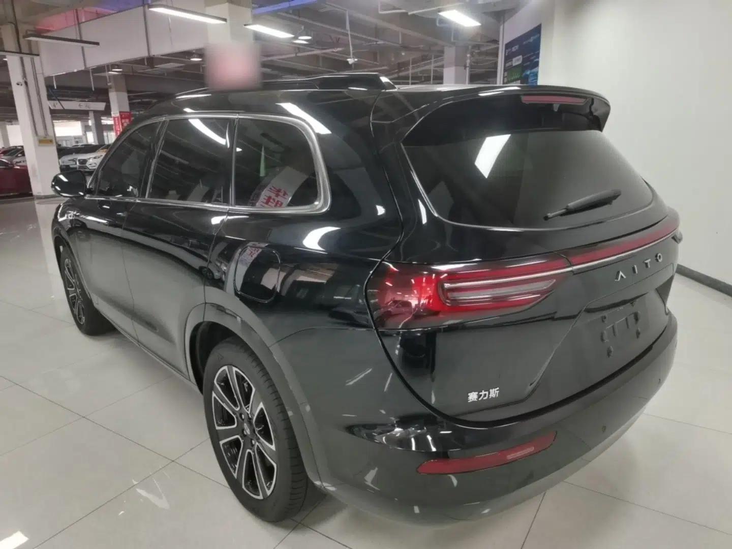 Hima AITO M7 2024 1.5T Intelligent Drive 4WD Ultra Version 5 Seats — миниатюра 4