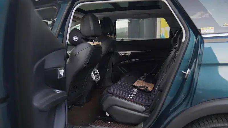 Peugeot 5008 2017 380THP 7-seater Luxury GT Edition — миниатюра 11
