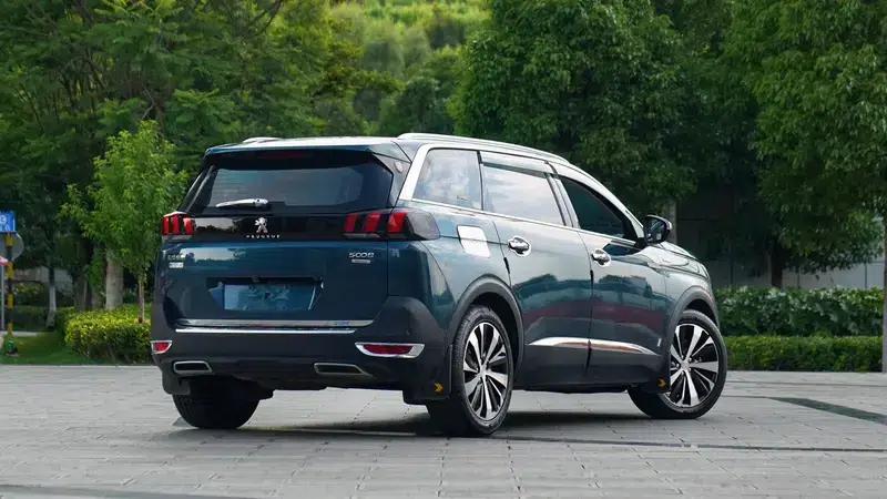 Peugeot 5008 2017 380THP 7-seater Luxury GT Edition — миниатюра 3