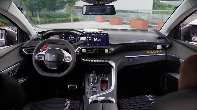 Peugeot 5008 2017 380THP 7-seater Luxury GT Edition — миниатюра 6
