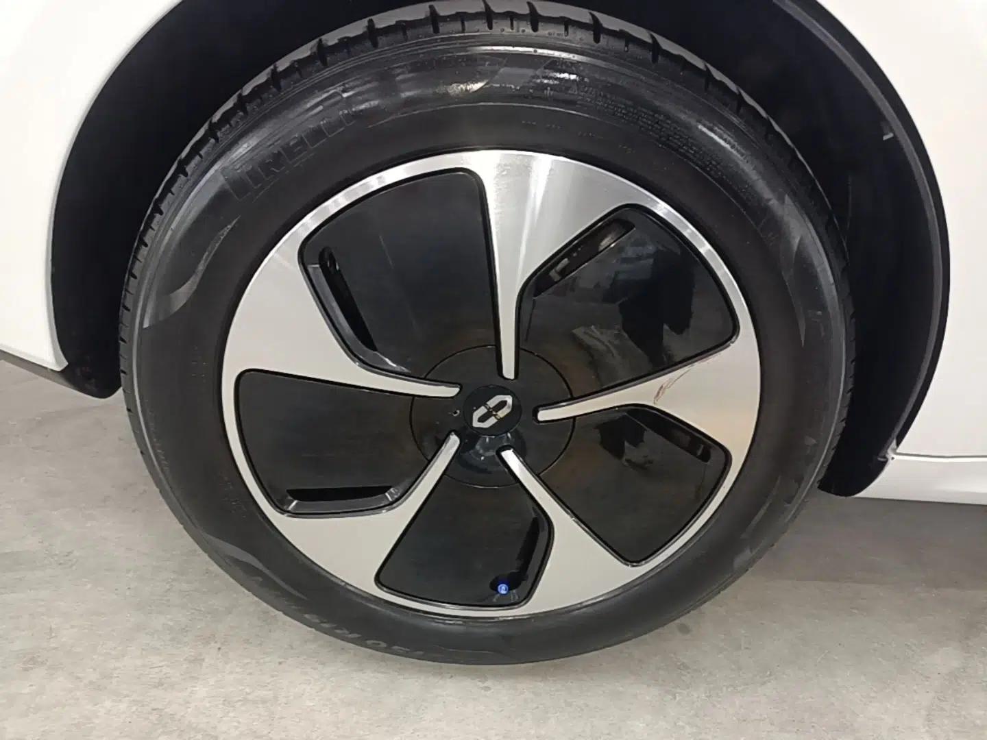 Hima AITO M5 2022 Pure Electric Rear-Drive Standard Edition — миниатюра 16