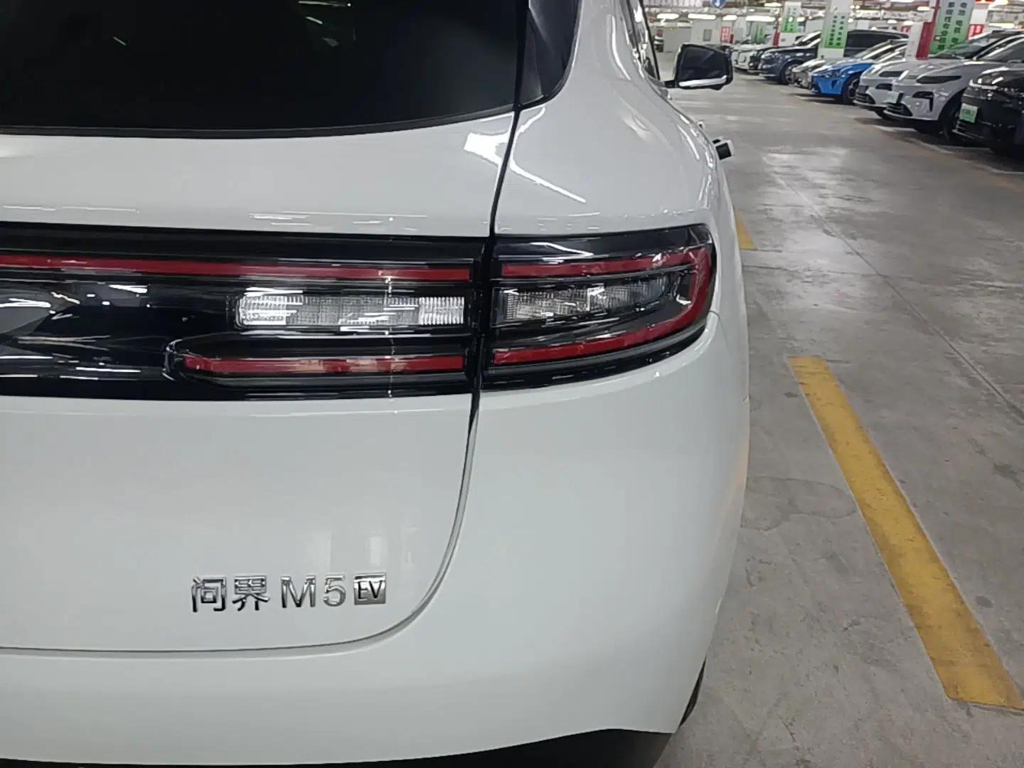 Hima AITO M5 2022 Pure Electric Rear-Drive Standard Edition — миниатюра 9
