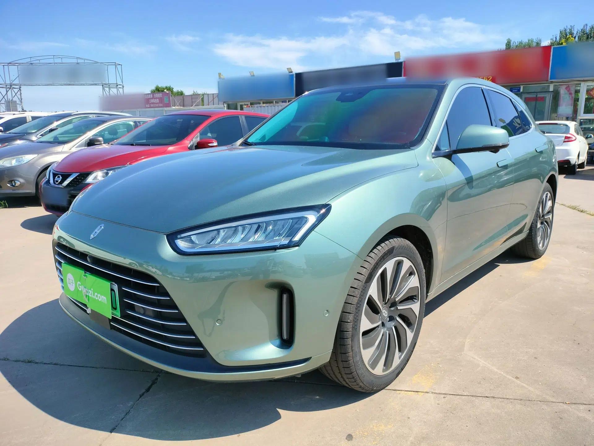Hima AITO M5 2022 Extended-Range Four-Wheel Drive Performance Version — миниатюра 1