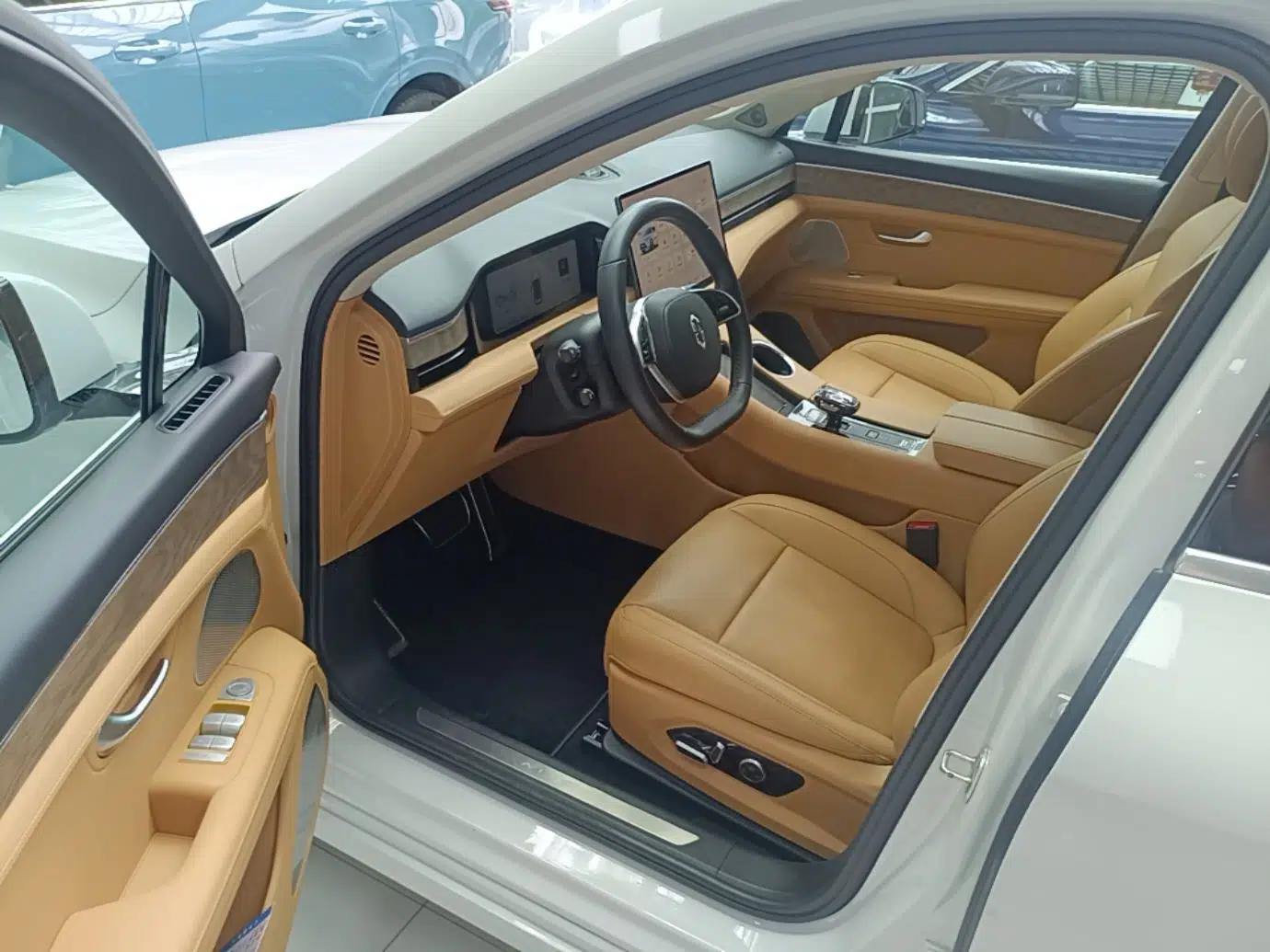 Hima AITO M5 2022 Extended-Range Four-Wheel Drive Flagship Edition — миниатюра 25