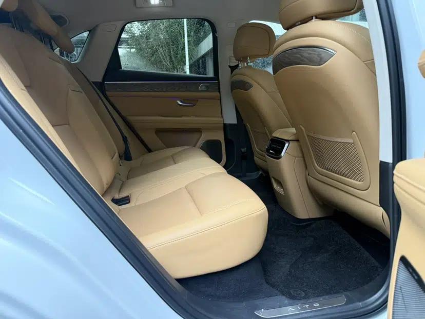 Hima AITO M5 2022 Extended-Range Four-Wheel Drive Flagship Edition — миниатюра 30