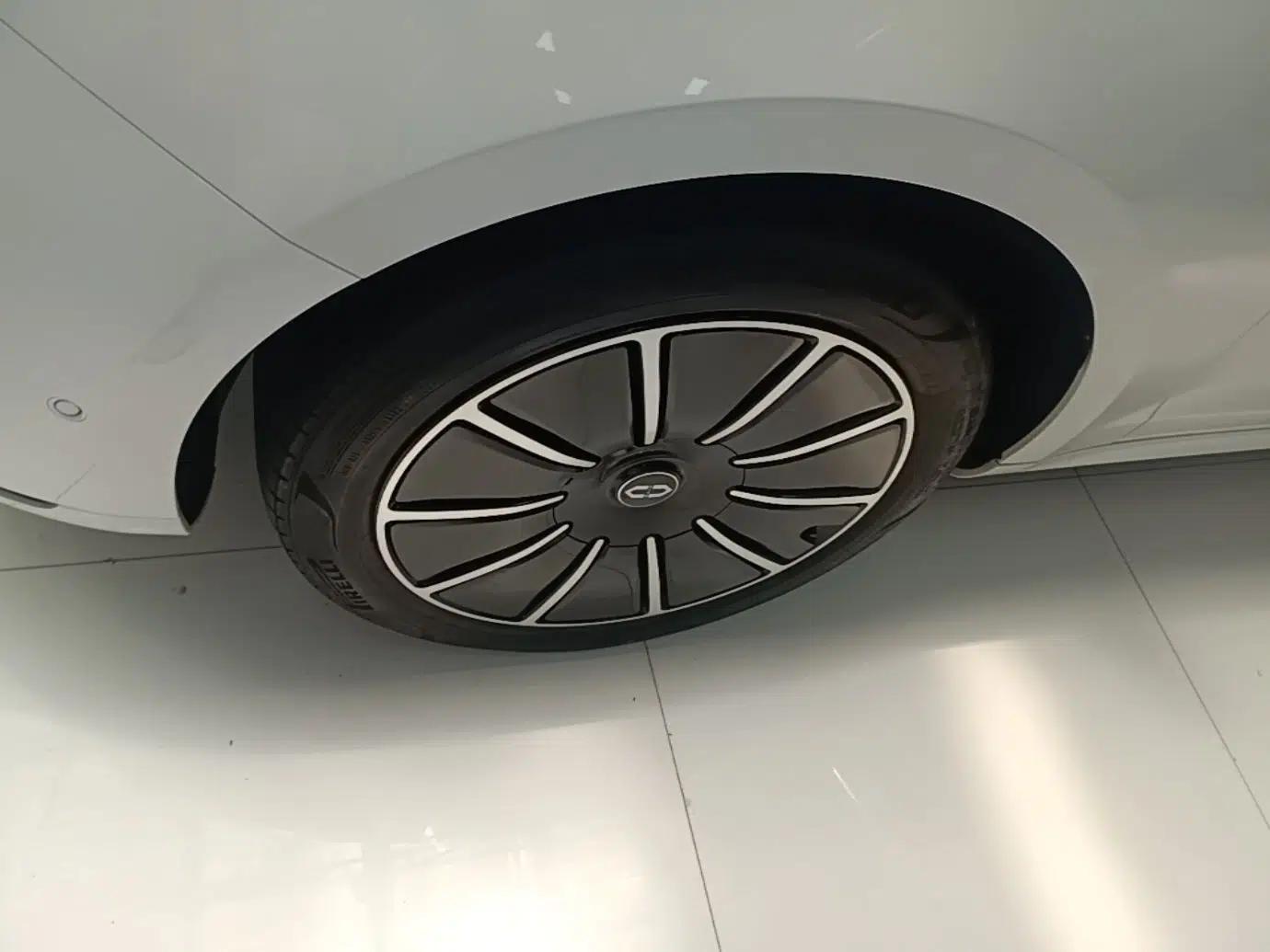 Hima AITO M5 2022 Extended-Range Four-Wheel Drive Flagship Edition — миниатюра 10