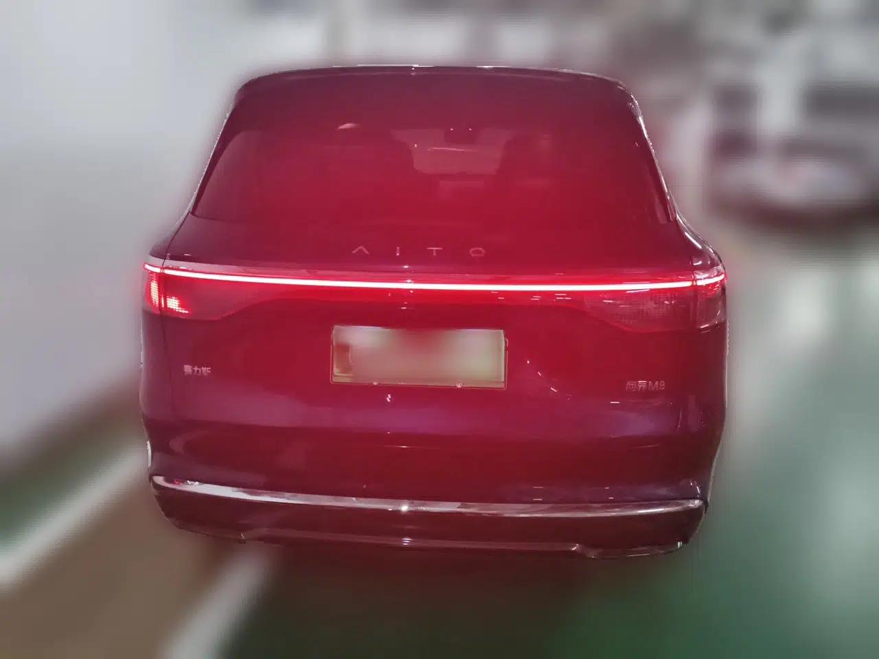 Hima AITO M8 2025 Extended-Range Max+ Version 53.4 kWh 6-Seater Edition — миниатюра 5