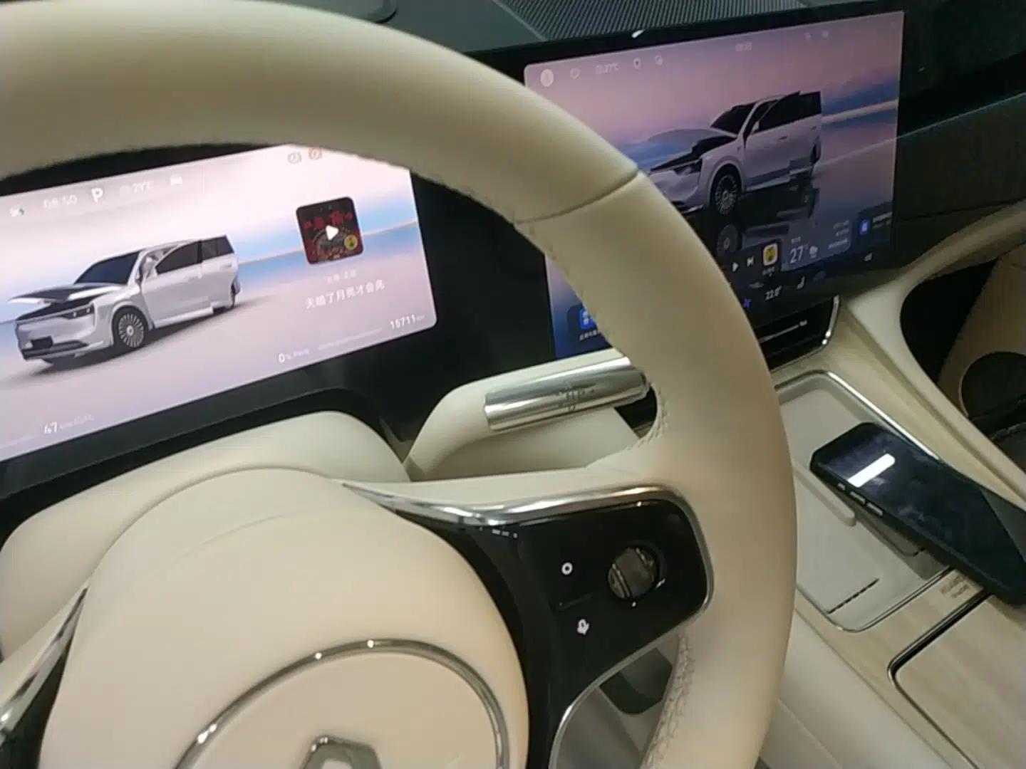 Hima AITO M8 2025 Extended-Range Ultra Version 53.4 kWh 6-Seater Edition — миниатюра 16