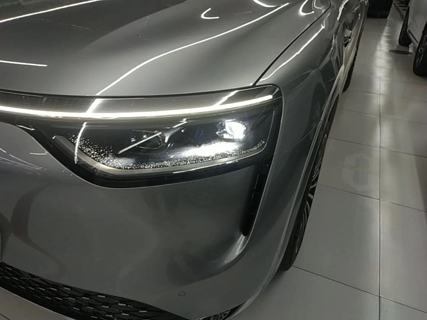Hima AITO M8 2025 Extended-Range Ultra Version 53.4 kWh 6-Seater Edition — миниатюра 8