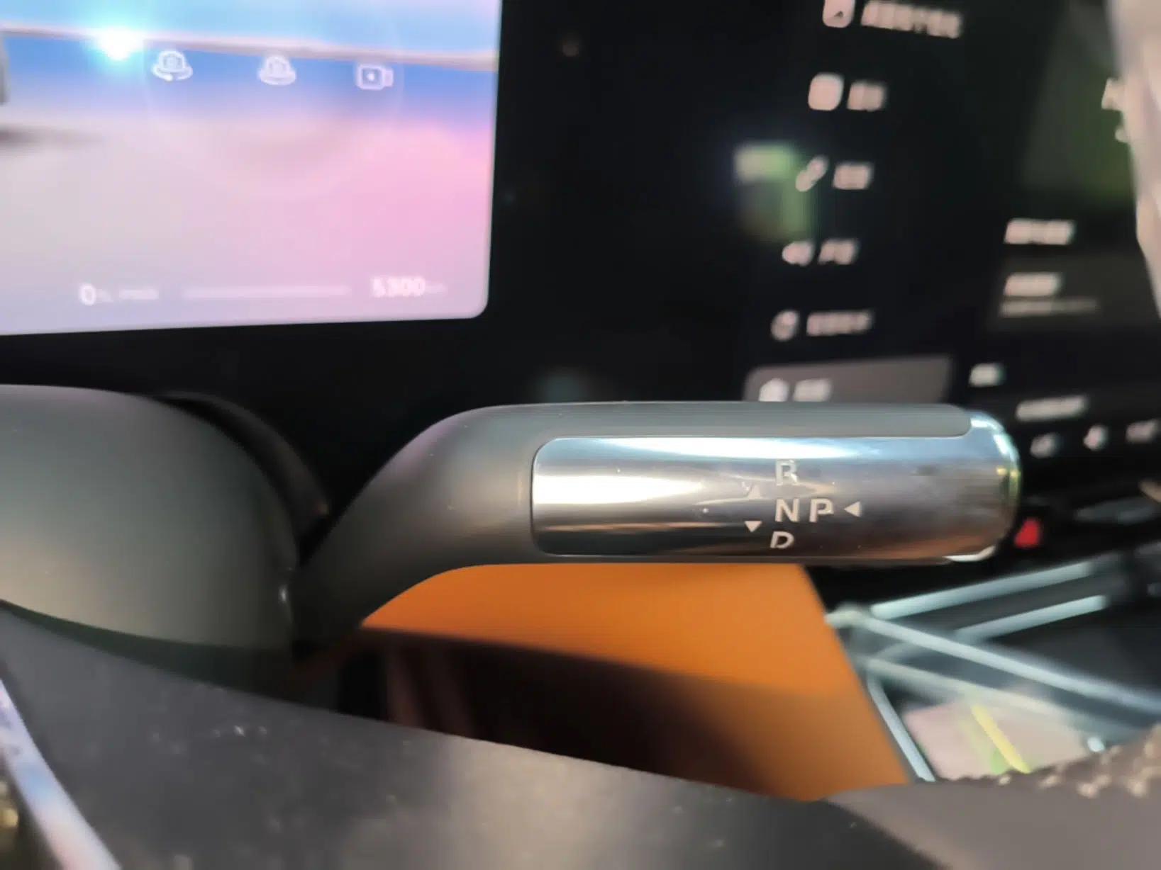 Hima AITO M8 2025 Extended-Range Max+ Version 53.4 kWh 5-Seater Edition — миниатюра 16