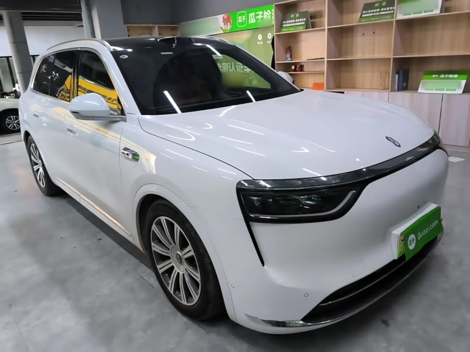Hima AITO M8 2025 Extended-Range Max+ Version 53.4 kWh 5-Seater Edition — миниатюра 3