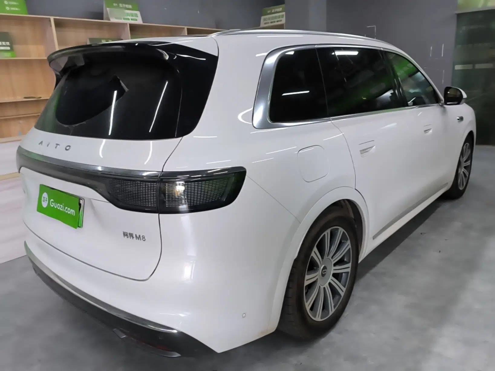 Hima AITO M8 2025 Extended-Range Max+ Version 53.4 kWh 5-Seater Edition — миниатюра 6