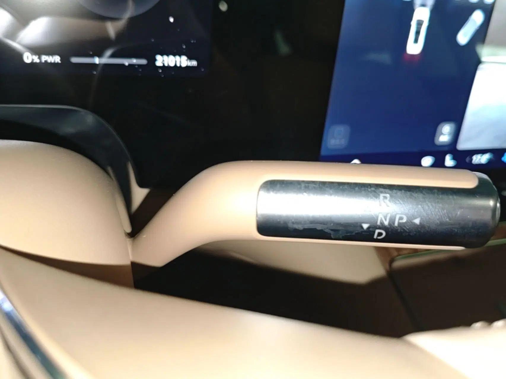 Hima AITO M8 2025 Extended-Range Ultra Version 53.4 kWh 6-Seater Edition — миниатюра 24