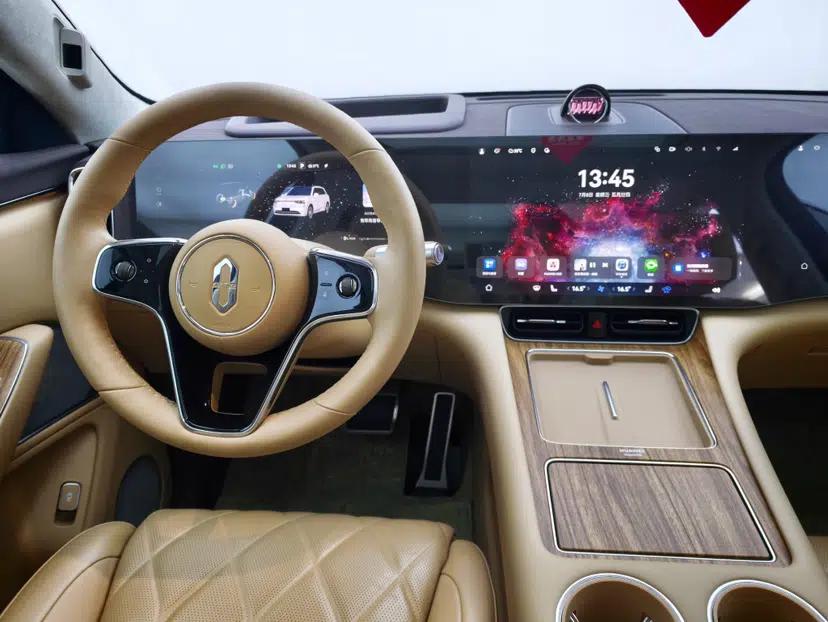 Hima AITO M8 2025 Extended-Range Ultra Version 53.4 kWh 6-Seater Edition — миниатюра 31