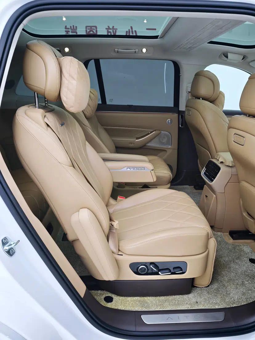 Hima AITO M8 2025 Extended-Range Ultra Version 53.4 kWh 6-Seater Edition — миниатюра 38