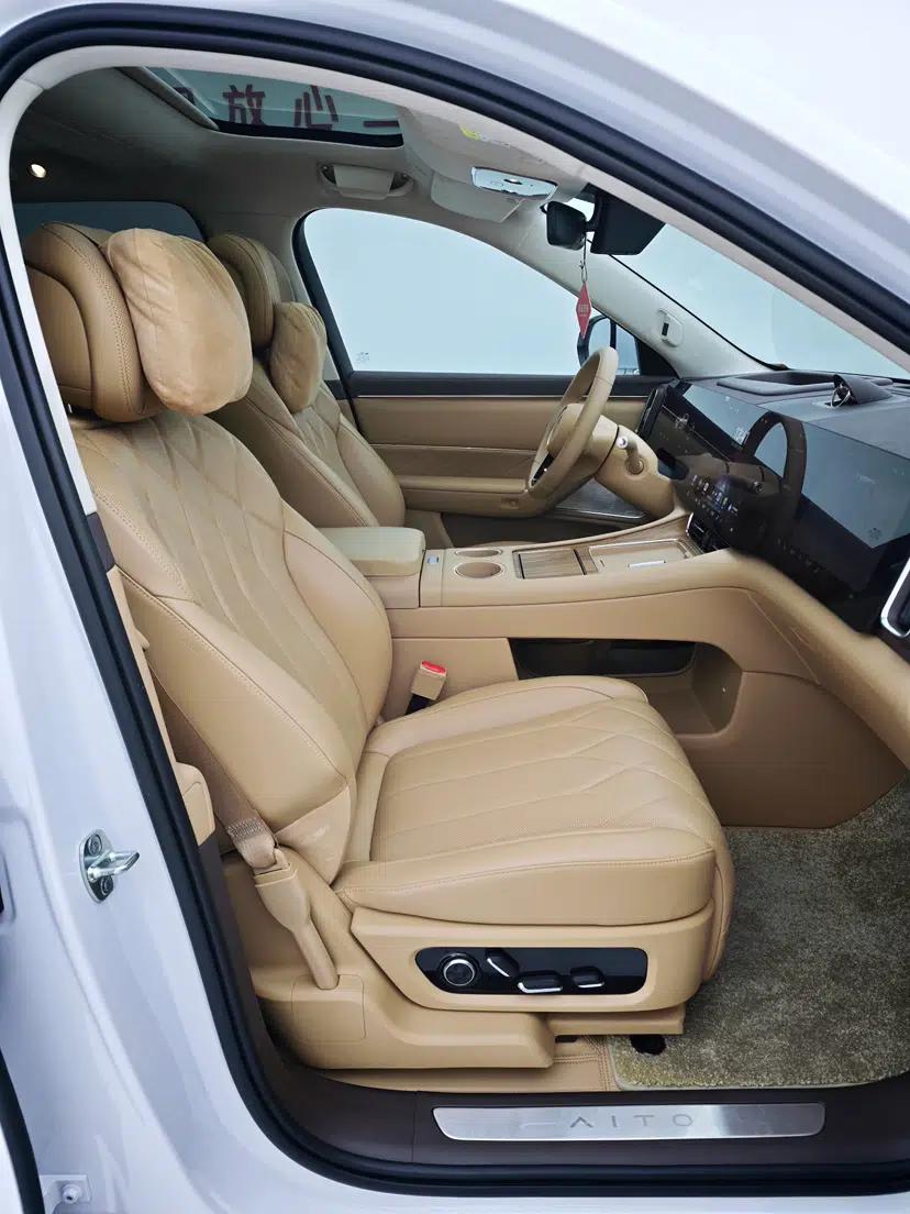 Hima AITO M8 2025 Extended-Range Ultra Version 53.4 kWh 6-Seater Edition — миниатюра 40