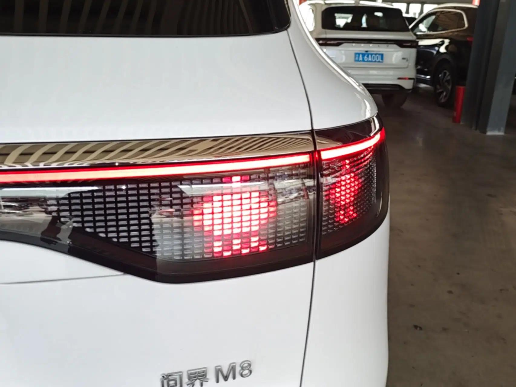 Hima AITO M8 2025 Extended-Range Ultra Version 53.4 kWh 6-Seater Edition — миниатюра 9