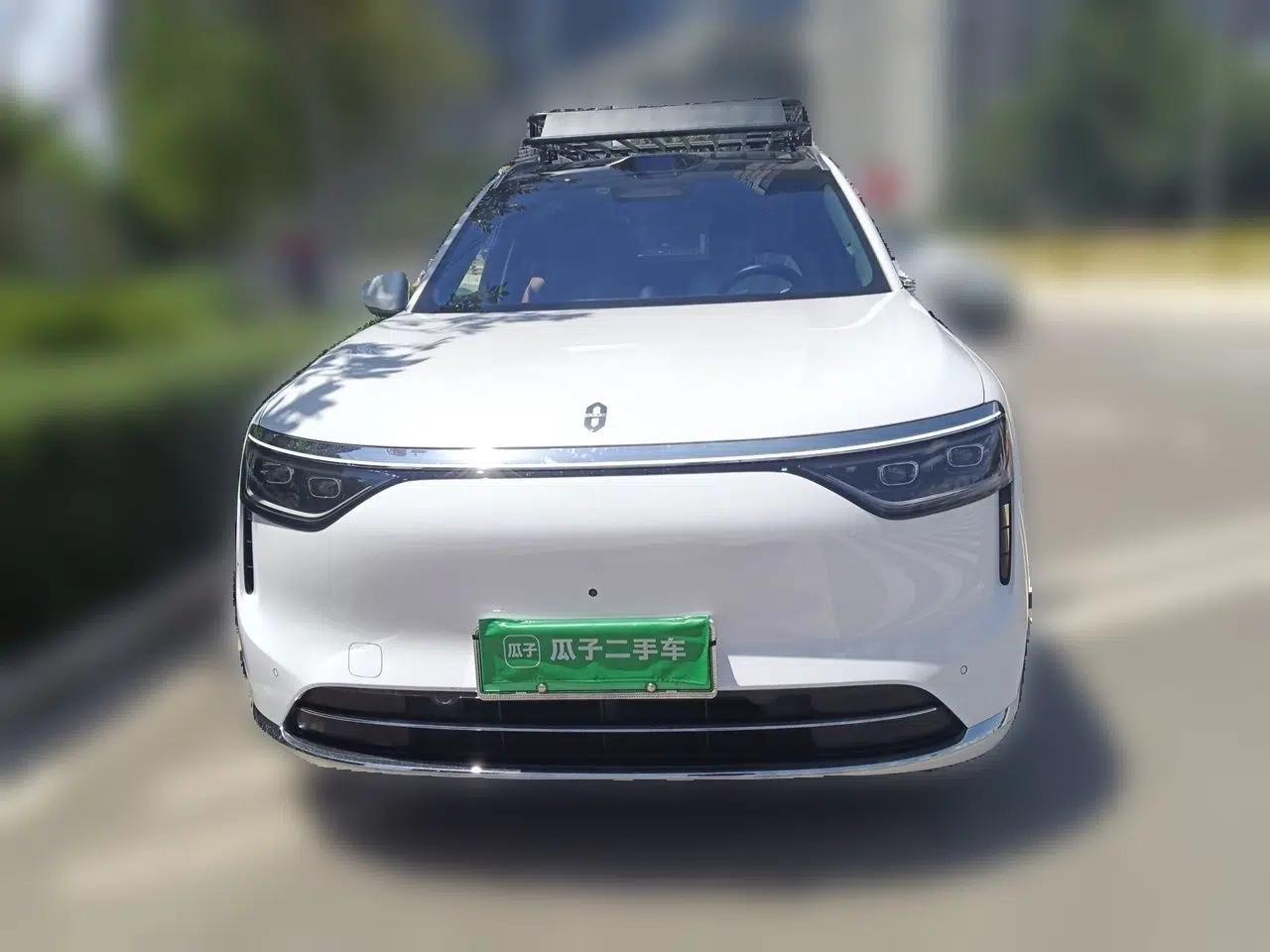 Hima AITO M8 2025 Extended-Range Max+ Version 53.4 kWh 6-Seater Edition — миниатюра 2