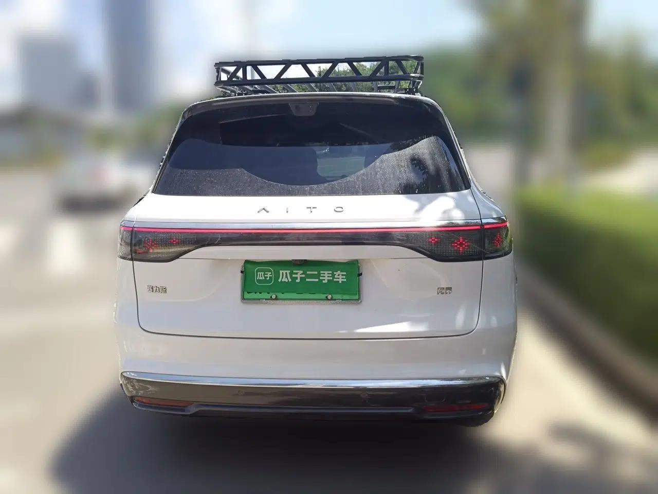 Hima AITO M8 2025 Extended-Range Max+ Version 53.4 kWh 6-Seater Edition — миниатюра 5