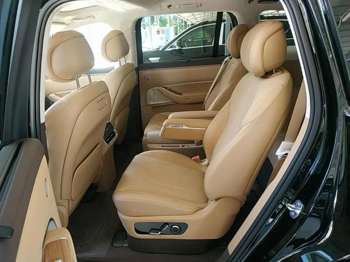 Hima AITO M8 2025 Extended-Range Ultra Version 53.4 kWh 6-Seater Edition — миниатюра 20