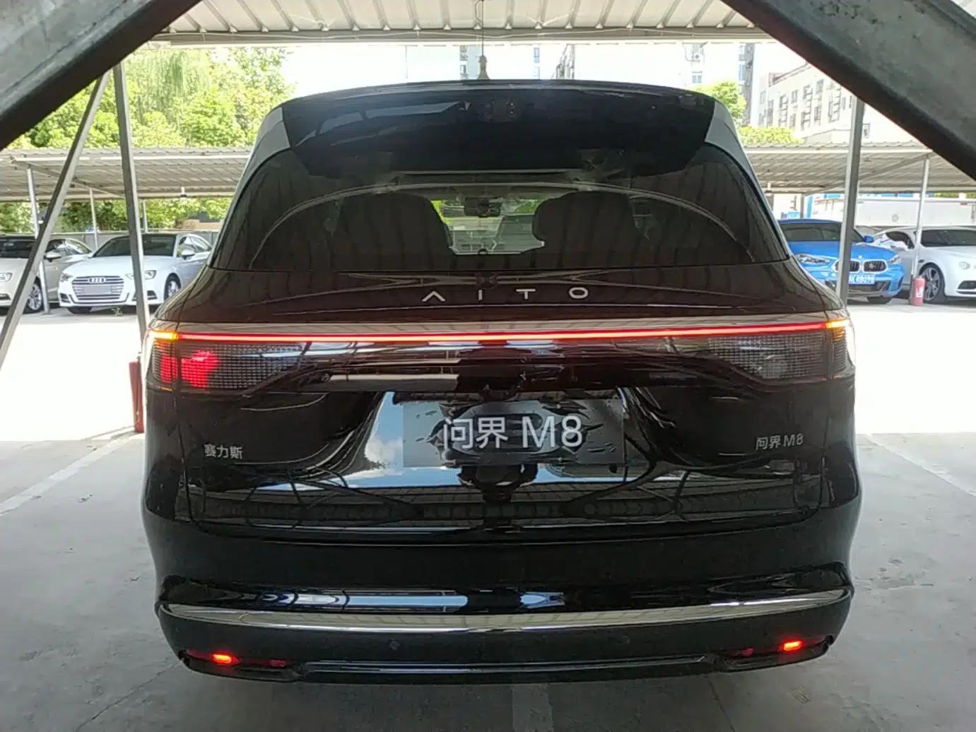 Hima AITO M8 2025 Extended-Range Ultra Version 53.4 kWh 6-Seater Edition — миниатюра 5